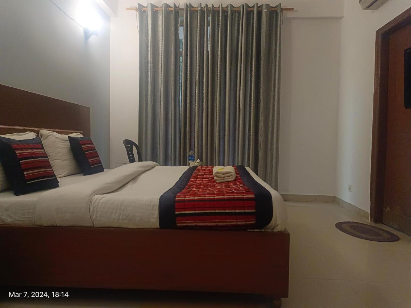 Hotel Ashvins Palace Gurgaon Eksteriør billede