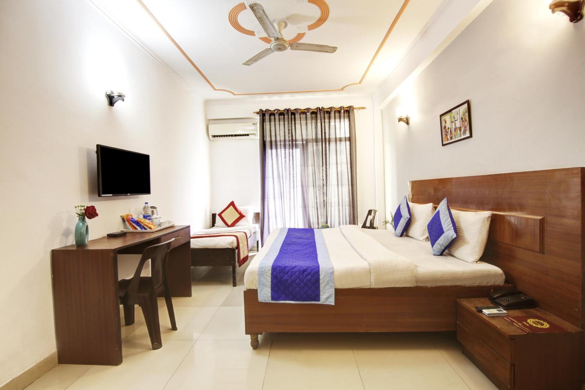 Hotel Ashvins Palace Gurgaon Eksteriør billede