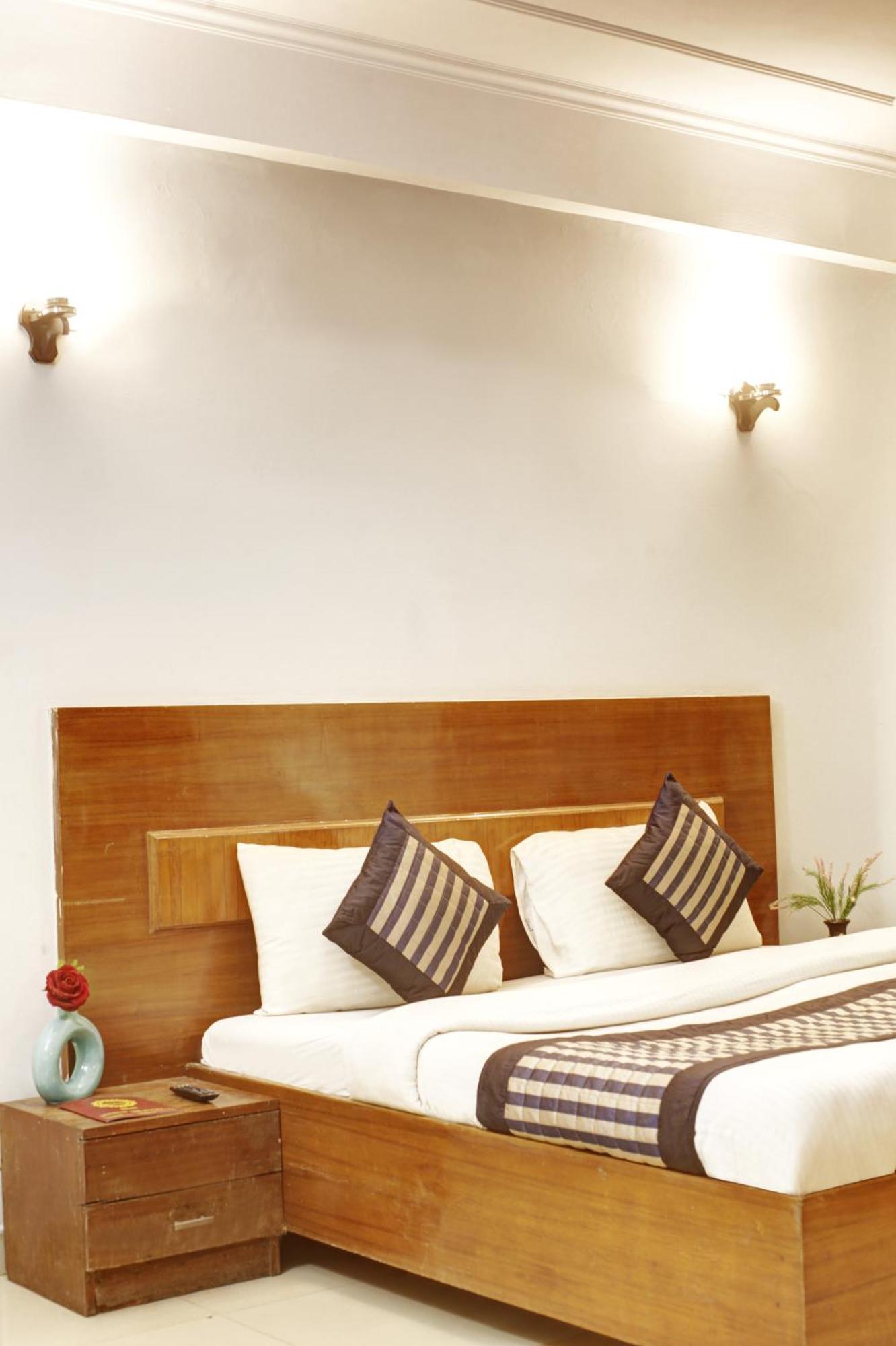 Hotel Ashvins Palace Gurgaon Eksteriør billede