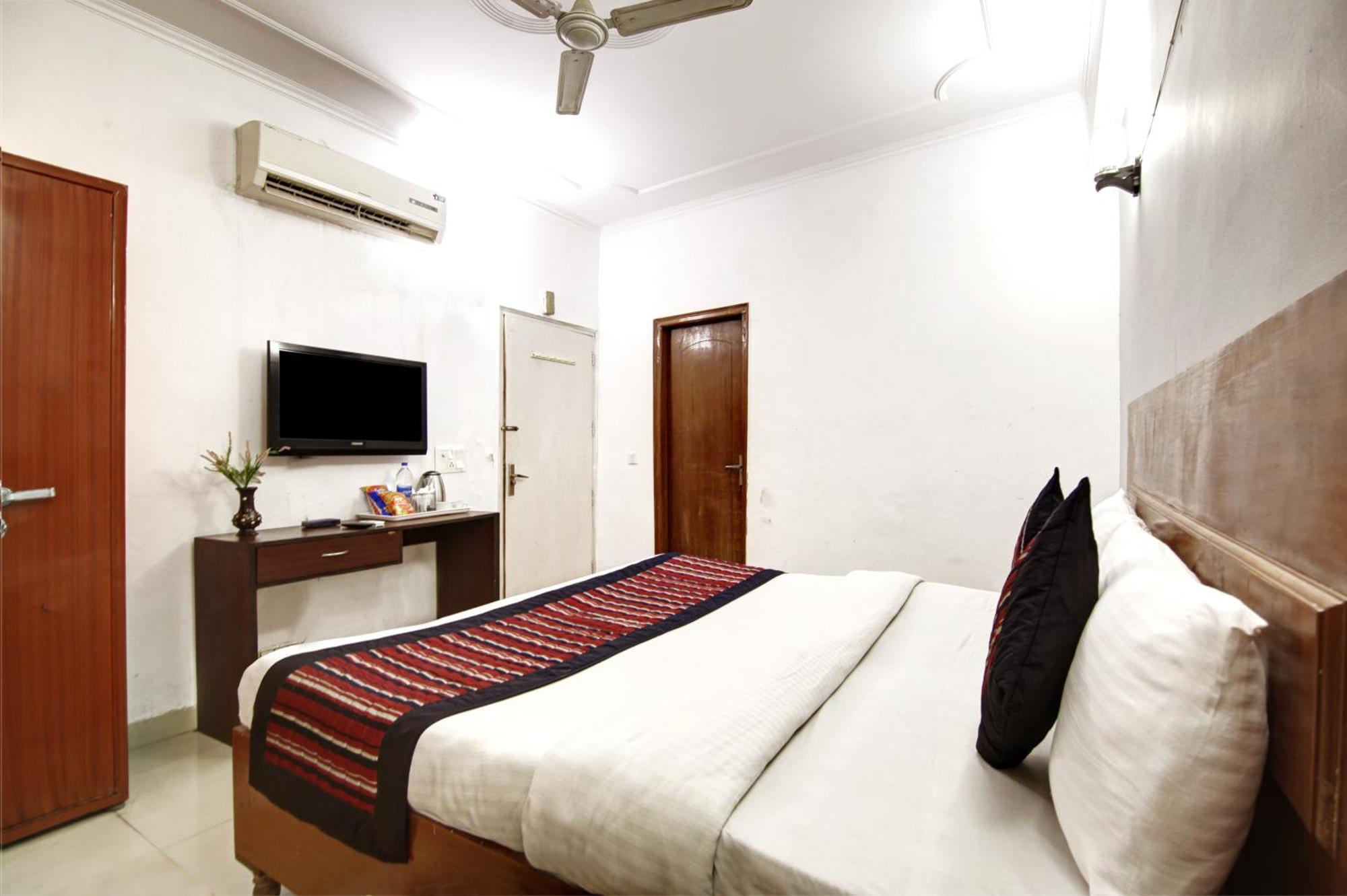 Hotel Ashvins Palace Gurgaon Eksteriør billede