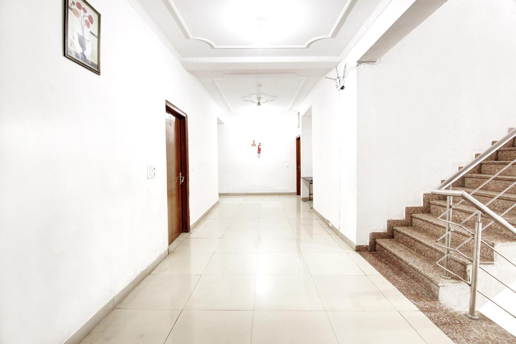 Hotel Ashvins Palace Gurgaon Eksteriør billede