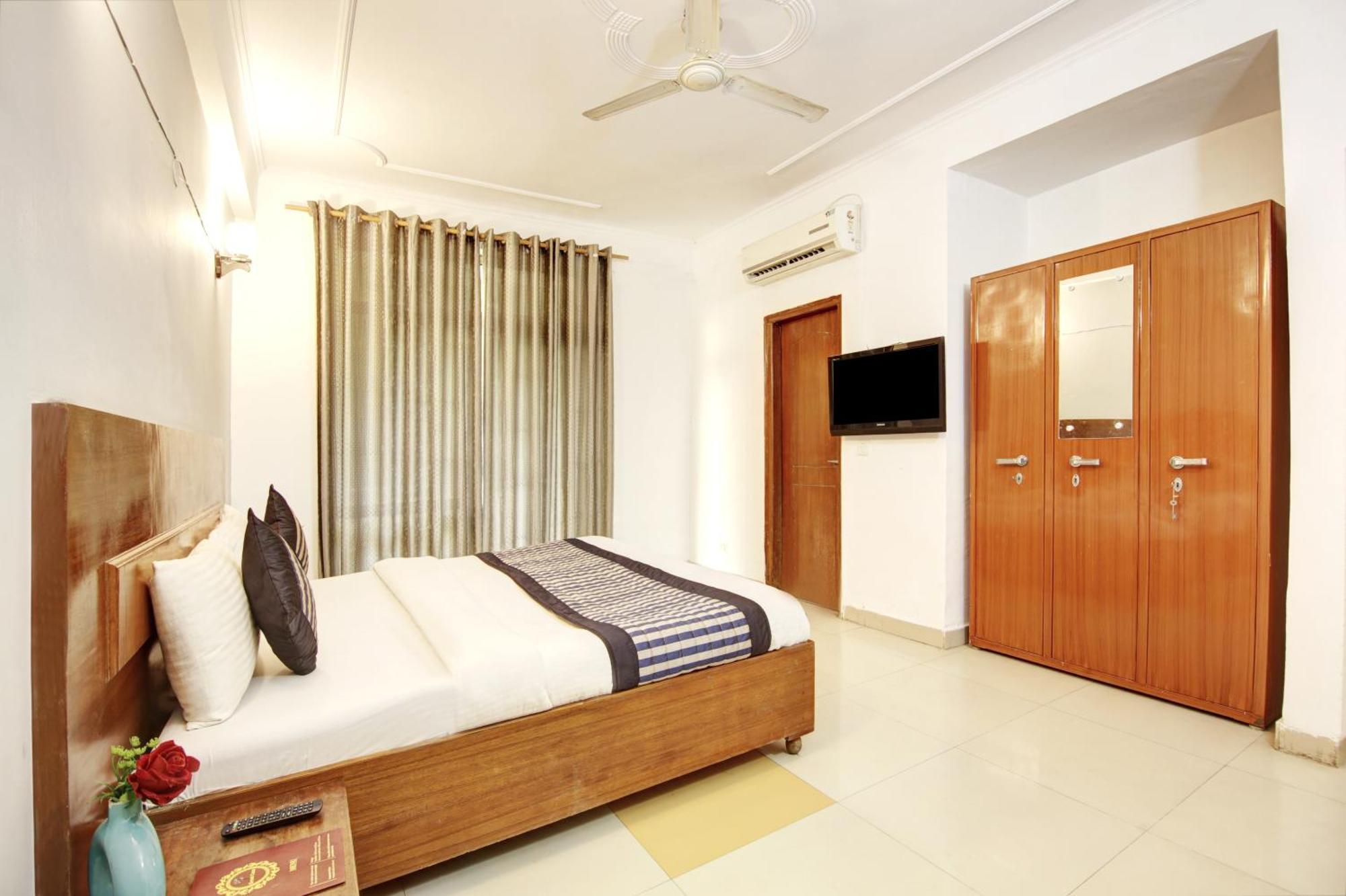 Hotel Ashvins Palace Gurgaon Eksteriør billede